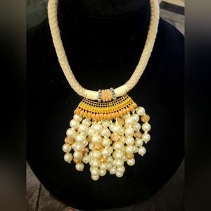 NWT Pearl Non metal Necklace